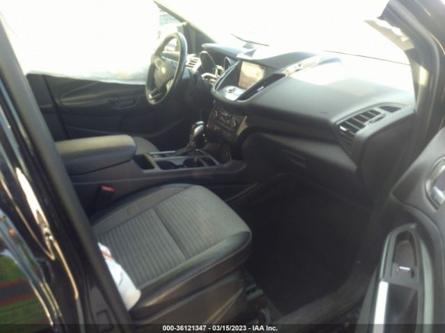 1FMCU0GD1KUB77772 Ford ESCAPE SE