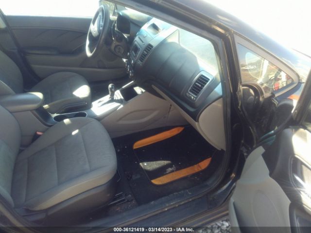 KNAFK4A65E5048597 KIA FORTE LX