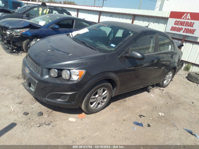 Chevrolet SONIC LT 2014 1G1JC5SH7E4214102 Image 2