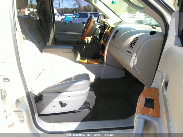 1A8HX58248F105045 Chrysler Aspen Limited