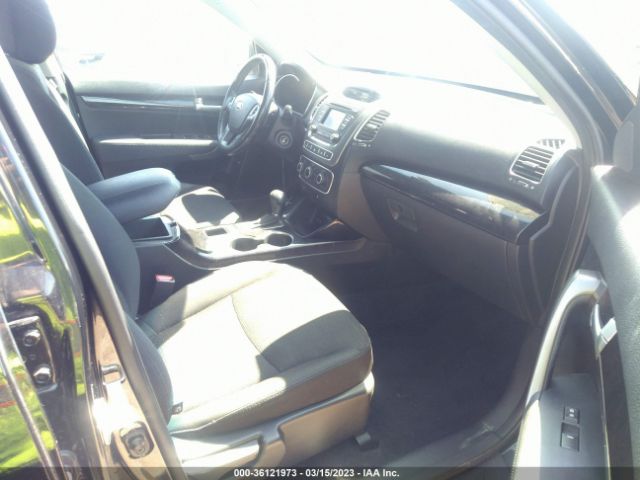 5XYKT3A6XEG454746 KIA SORENTO LX