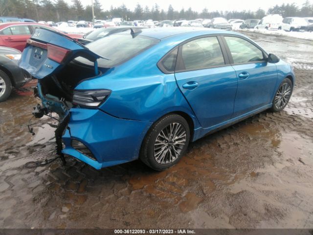 3KPF54AD1NE420952 KIA Forte Gt-line
