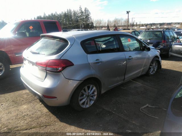 KNAFK5A86H5676499 KIA Forte5 Lx