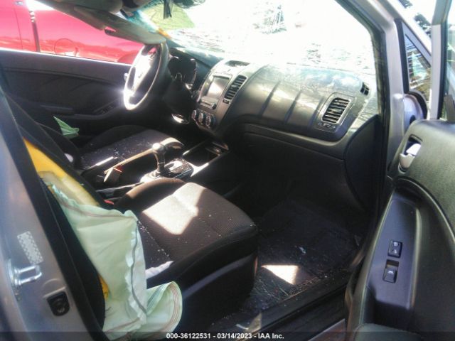 KNAFK5A86H5676499 KIA Forte5 Lx