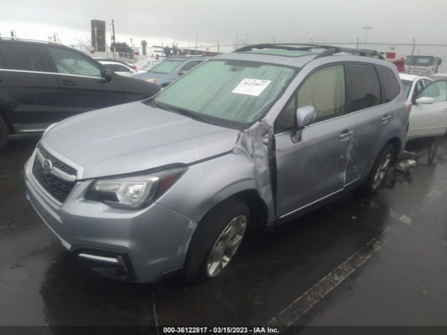 JF2SJAWC4JH560928 Subaru Forester Touring