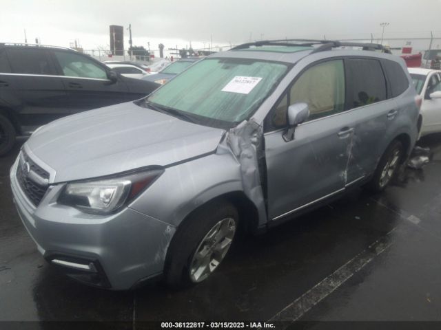 JF2SJAWC4JH560928 Subaru Forester Touring