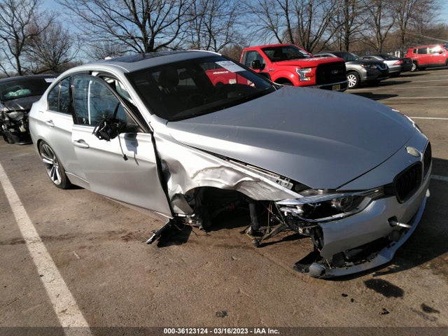 2018 WBA8D9G54JNU70272 main image