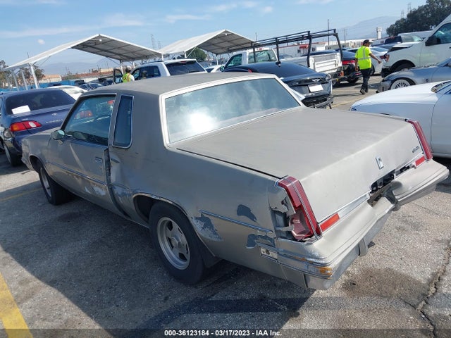 1982 OLDSMOBILE CUTLASS SUPREME VIN: 1G3AR47A1CM573891