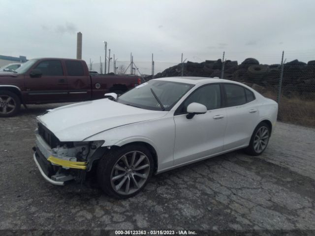 7JR102FK8LG059738 Volvo S60 Momentum