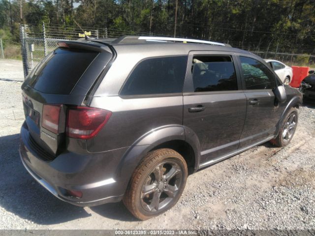3C4PDCGG8FT670415 Dodge Journey Crossroad