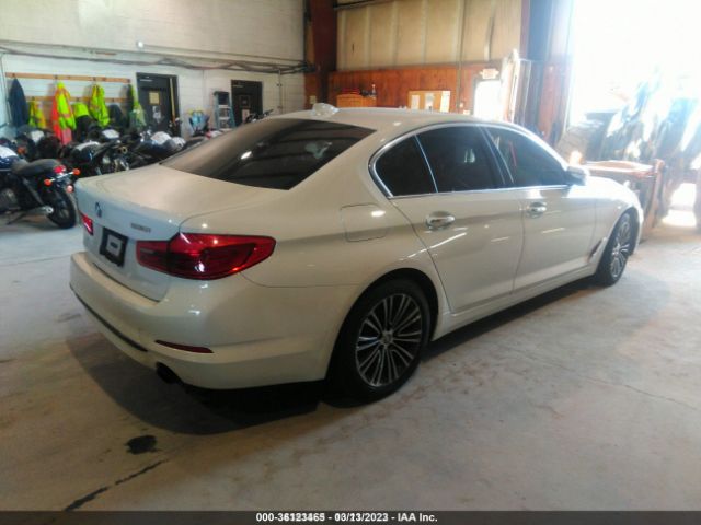 WBAJA7C38HG906476 BMW 5 Series 530i Xdrive