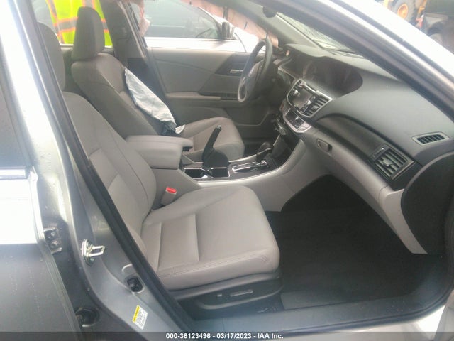 2015 HONDA ACCORD SEDAN EX-L VIN: 1HGCR2F81FA115996