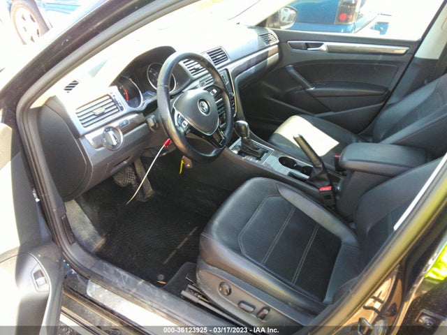 1VWGT7A30HC060178 Volkswagen Passat 1.8t Se W/technology