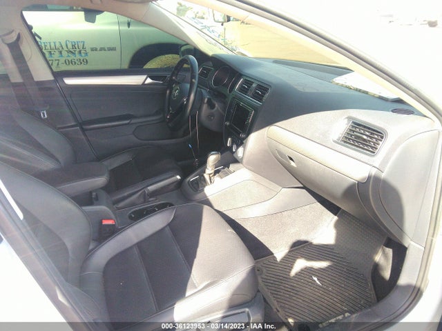 3VWDB7AJ5HM401562 Volkswagen Jetta 1.4t Se
