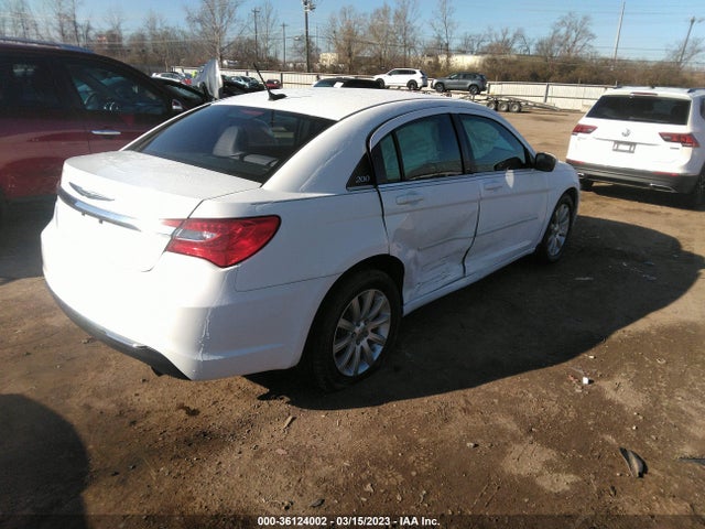 1C3CCBBB8EN108122 Chrysler 200 Touring