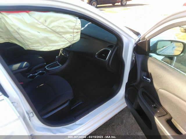 1C3CCBBB8EN108122 Chrysler 200 Touring