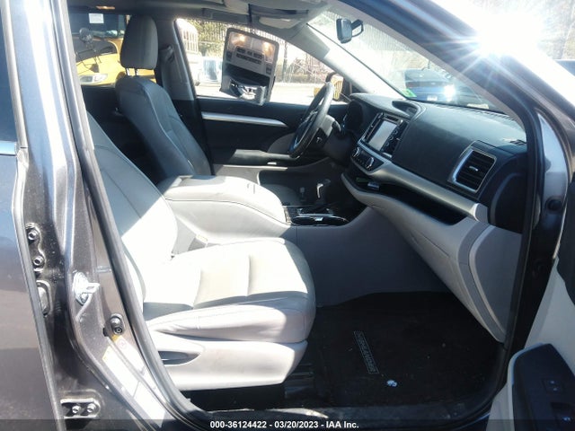 2015 TOYOTA HIGHLANDER XLE VIN: 5TDJKRFH3FS086412