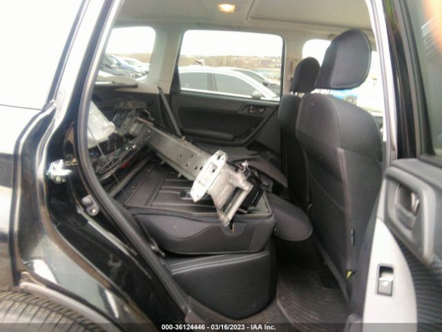 JF2SJAGC6JH613675 Subaru Forester Premium