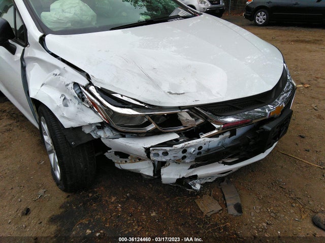 2019 Chevrolet Cruze, VIN: 1G1BC5SM1K7125704