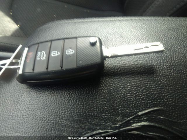 5XXGT4L38GG022176 KIA Optima Lx