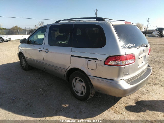 2002 TOYOTA SIENNA LE/XLE VIN: 4T3ZF13C92U477641