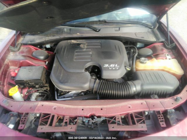 2C3CDXHG8FH916235 Dodge Charger Sxt