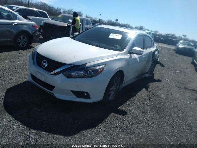 1N4BL3AP1HC210989 Nissan Altima 3.5 Sl