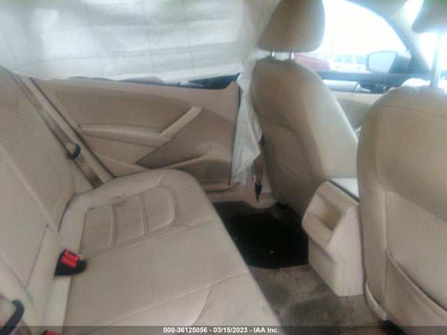 1VWAH7A30EC014904 Volkswagen Passat Wolfsburg Ed