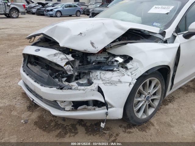 3FA6P0LUXHR235009 Ford Fusion Hybrid Se