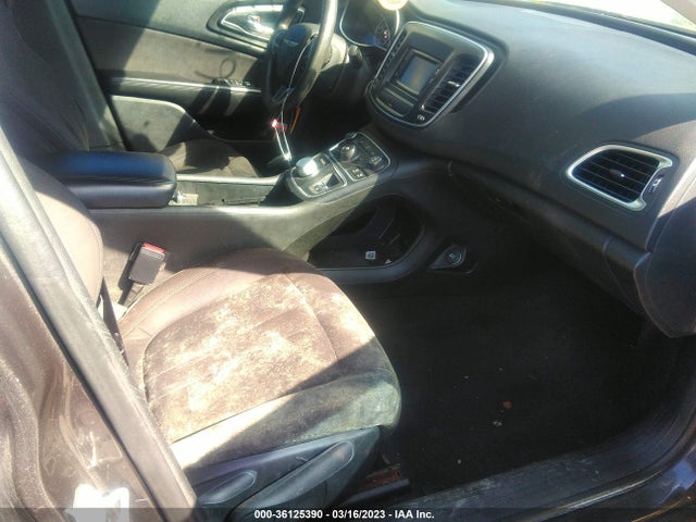 1C3CCCAB8FN575811 Chrysler 200 Limited