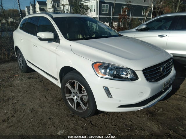 2015 Volvo XC60, VIN: YV4902RK8F2687729