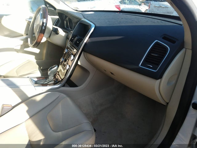 2015 Volvo XC60, VIN: YV4902RK8F2687729