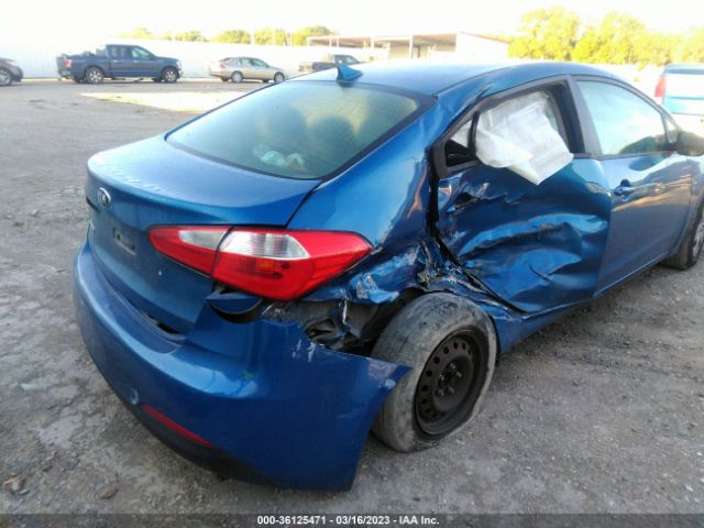 KNAFK4A65E5058840 KIA FORTE LX
