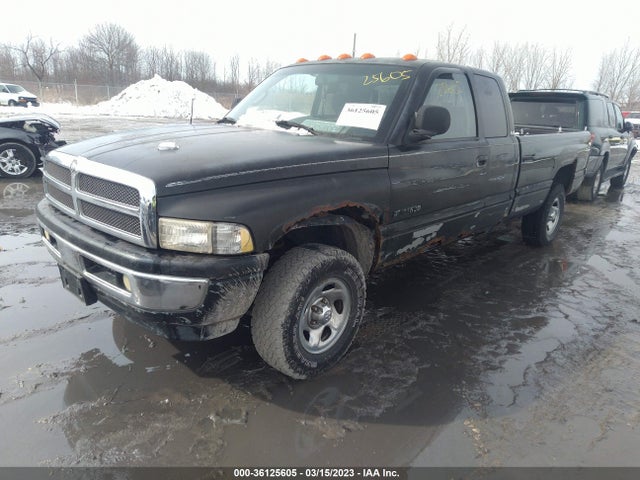 Dodge RAM 1500 1999 1B7HF13Z5XJ565138 Image 2