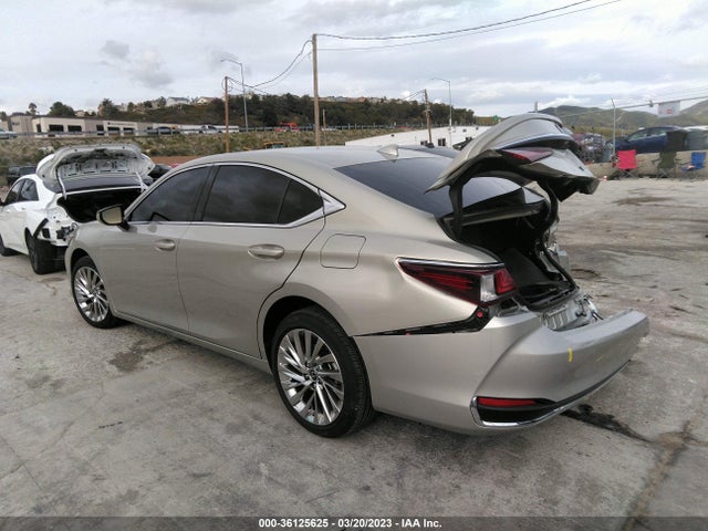 58AEA1C17PU027944 Lexus Es Es 300h Luxury