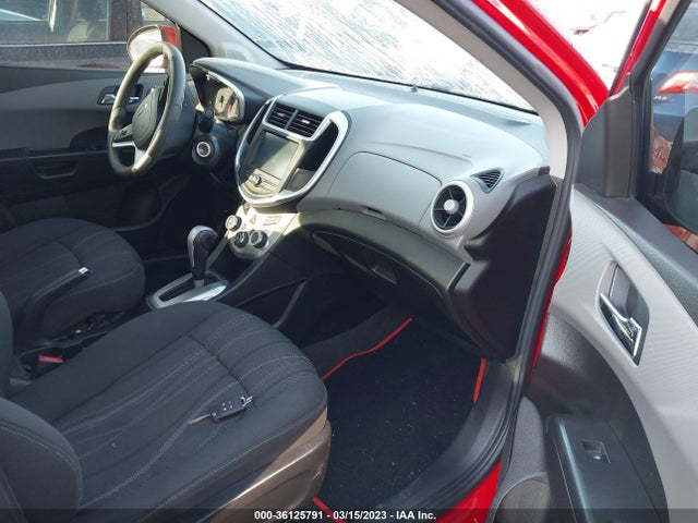 Chevrolet Sonic 2017 1G1JD5SG9H4132770 Image 18