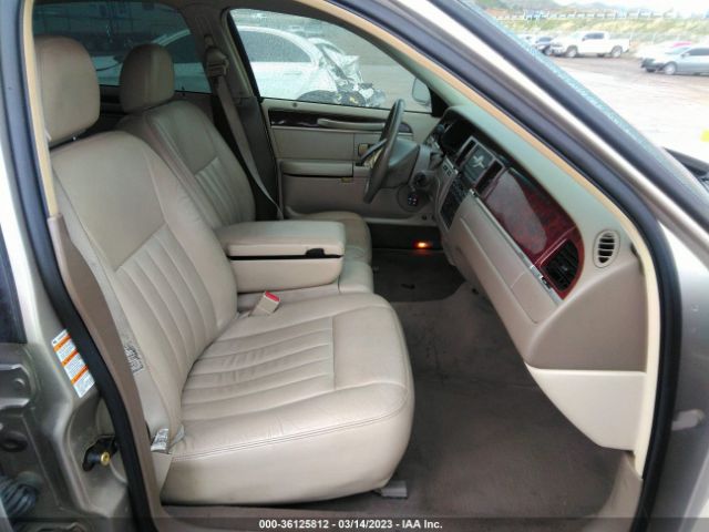 1LNHM81W03Y694506 Lincoln Town Car