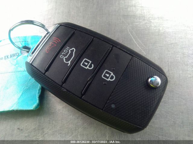 KNDPM3AC3L7641555 KIA Sportage Lx