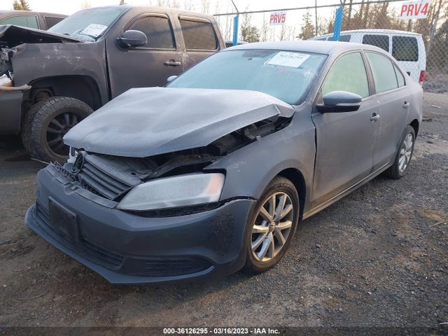 3VWDP7AJ3CM327956 Volkswagen Jetta Sedan Se W
