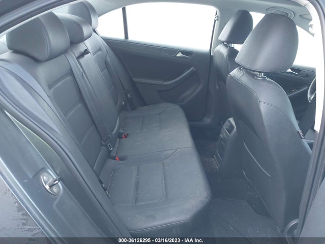 3VWDP7AJ3CM327956 Volkswagen Jetta Sedan Se W