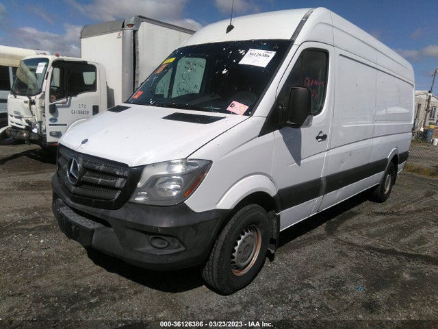Mercedes-Benz SPRINTER CARGO VANS 2015 WD3PE8CC6FP129651 Image 2