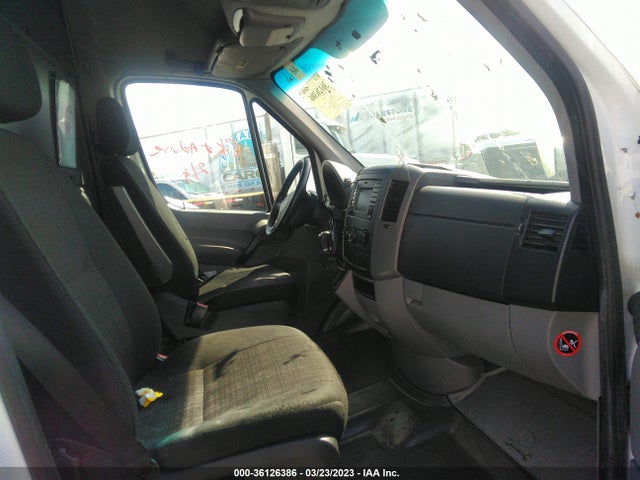 Mercedes-Benz SPRINTER CARGO VANS 2015 WD3PE8CC6FP129651 Image 6