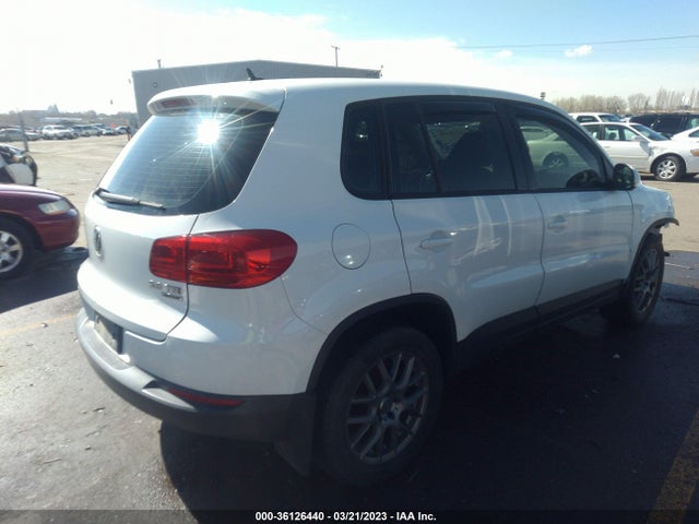 WVGBV3AX4EW574446 Volkswagen TIGUAN S