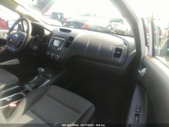 3KPFL4A7XHE056082 KIA FORTE LX