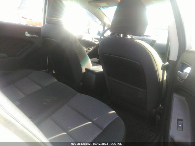 3KPFL4A7XHE056082 KIA FORTE LX