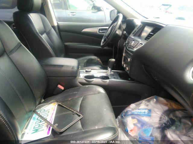 5N1DR2MM2JC635992 Nissan Pathfinder Sl