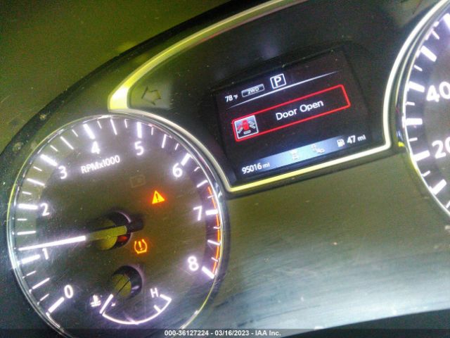 5N1DR2MM2JC635992 Nissan Pathfinder Sl