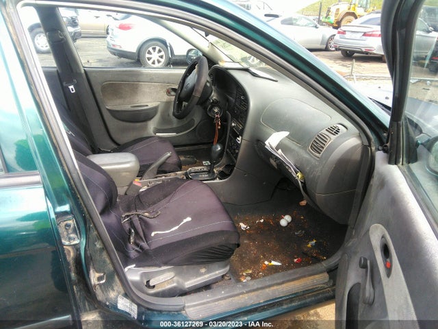2001 KIA SEPHIA VIN: KNAFB121115084394