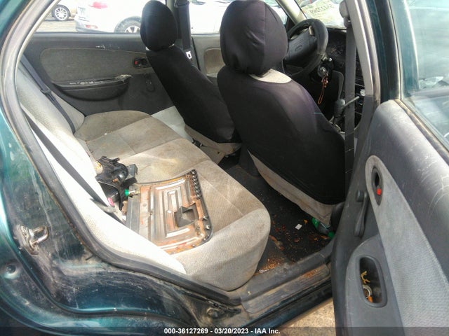 2001 KIA SEPHIA VIN: KNAFB121115084394