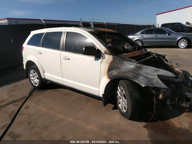2015 3C4PDCAB9FT600306 main image